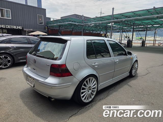 Volkswagen Golf 1.8 GTI — пробег 324 000 км — фото 4 из 5