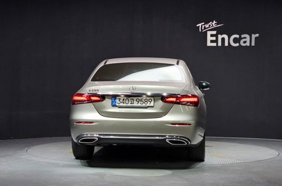 Mercedes-Benz E-Class E250 Avantgarde — пробег 109 308 км — фото 4 из 5