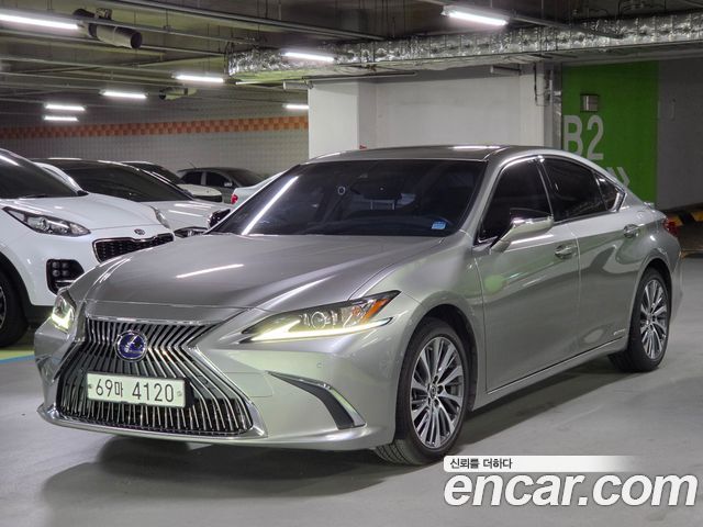 Lexus ES Luxury — пробег 59 904 км — фото 1 из 5