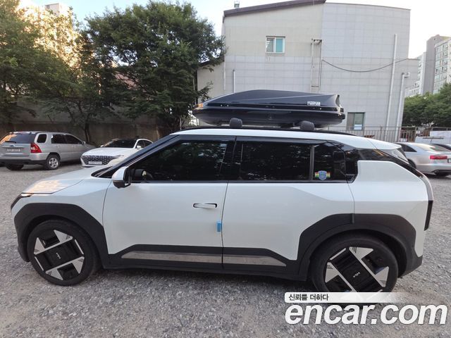 Kia EV3 Long Range 2WD Earth — пробег 27 000 км — фото 2 из 5