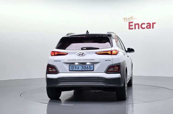 Hyundai Kona Premium — пробег 184 979 км — фото 4 из 5