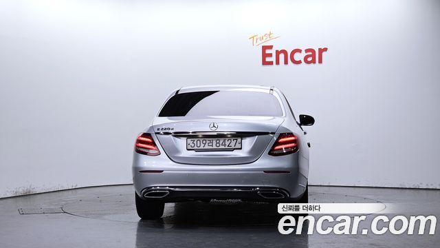 Mercedes-Benz E-Class из Кореи Encar