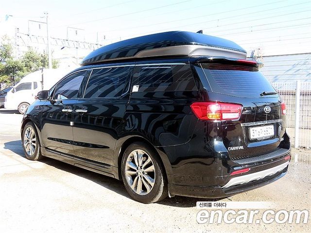 Kia Carnival из Кореи Encar