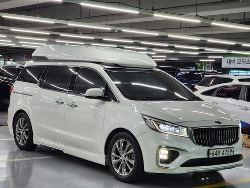 Kia Carnival 9-Seater Hi-Limousine Noblesse Special — пробег 110 013 км — фото 2 из 5