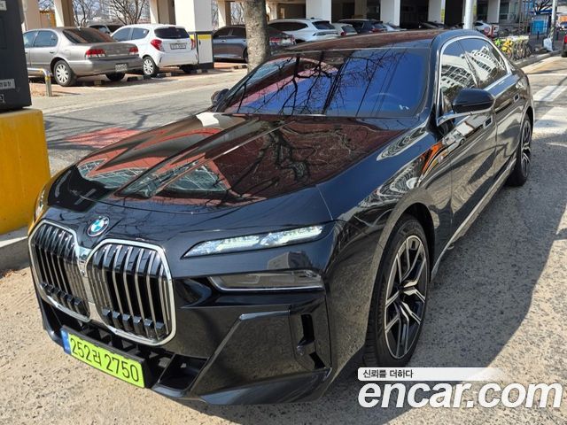 BMW 7-Series 740i xDrive M Sport — пробег 39 863 км — фото 3 из 5