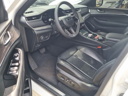Jeep Cherokee 3.6 Overland — пробег 36 000 км — фото 5 из 5
