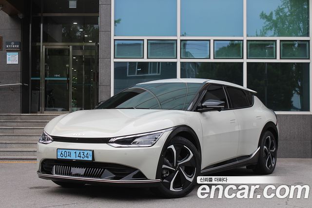 Kia EV6 Long Range Earth — пробег 10 900 км — фото 1 из 5