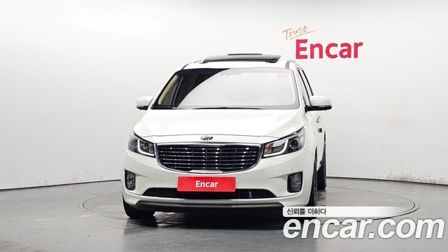 Kia Carnival 6-seater Wheelchair lift — пробег 61 143 км — фото 3 из 5