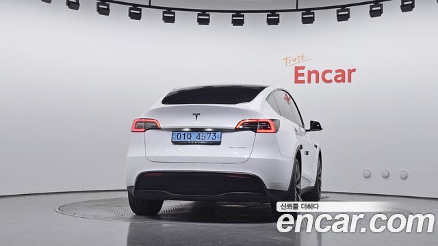 Tesla Model Y Long Range AWD — пробег 106 715 км — фото 4 из 5