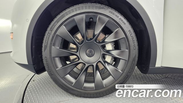 Tesla Model Y Long Range AWD — пробег 106 715 км — фото 5 из 5