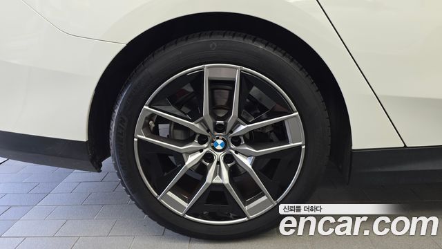 BMW 5-Series 530i xDrive — пробег 46 907 км — фото 5 из 5
