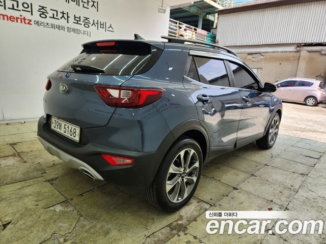 Kia Stonic из Кореи Encar