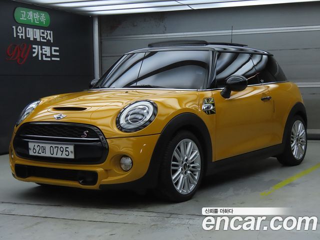 Mini Cooper Standard Third Generation — пробег 92 600 км — фото 1 из 5