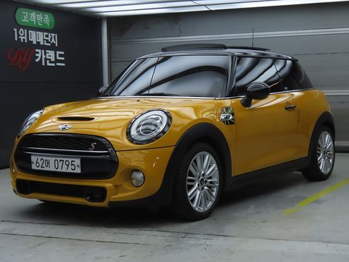 Mini Cooper Standard Third Generation — пробег 92 600 км — фото 1 из 5