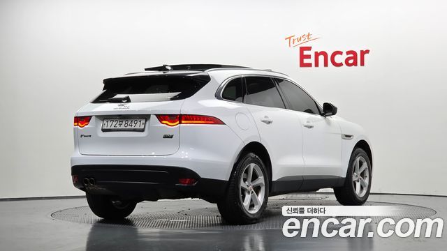Jaguar F-PACE 20d Prestige — пробег 82 094 км — фото 2 из 5