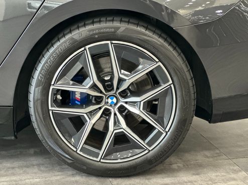 BMW i5 eDrive 40 M Sport — пробег 7 046 км — фото 5 из 5