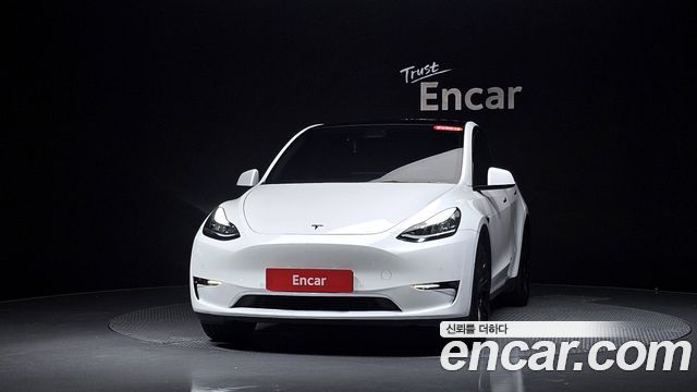 Tesla Model Y Long Range AWD — пробег 73 588 км — фото 3 из 5