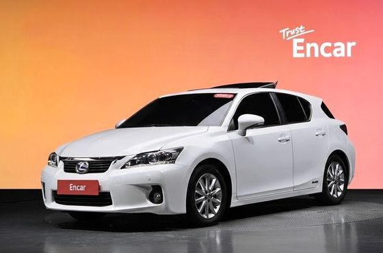 Lexus CT200h 1.8 Compact Trendy ZWA10 — пробег 98 707 км — фото 1 из 5