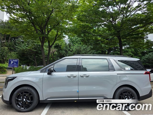 Kia Carnival Hev 9 Seater X Line — пробег 360 км — фото 3 из 5