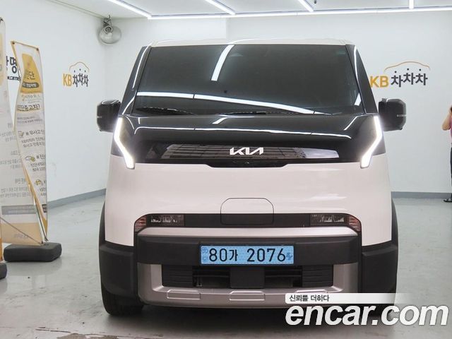 Kia PV5 Cargo Long Range Basic — пробег 5 206 км — фото 1 из 5