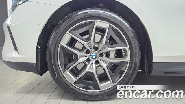 BMW 5-Series 530i xDrive — пробег 14 542 км — фото 5 из 5