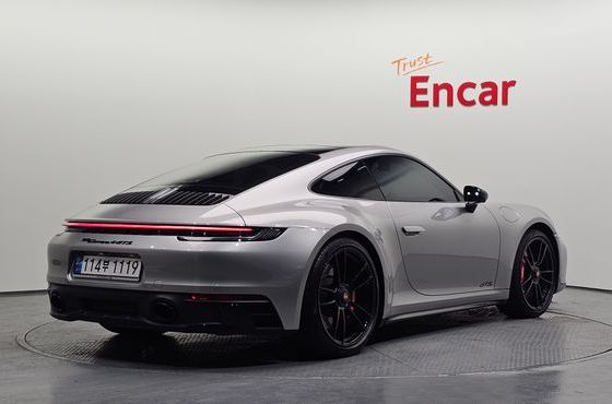 Porsche 911 Carrera 4 GTS — пробег 23 150 км — фото 2 из 5