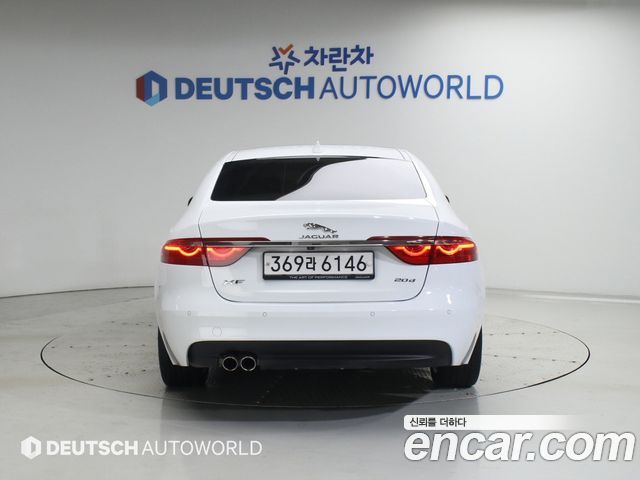 Jaguar XF 20d Portfolio — пробег 72 152 км — фото 4 из 5