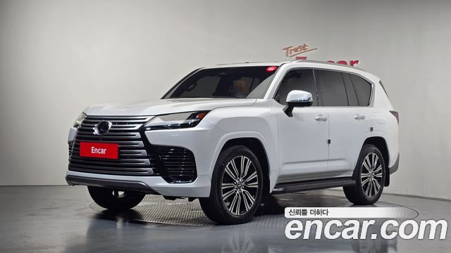 Lexus LX 700h Luxury — пробег 17 269 км — фото 1 из 5