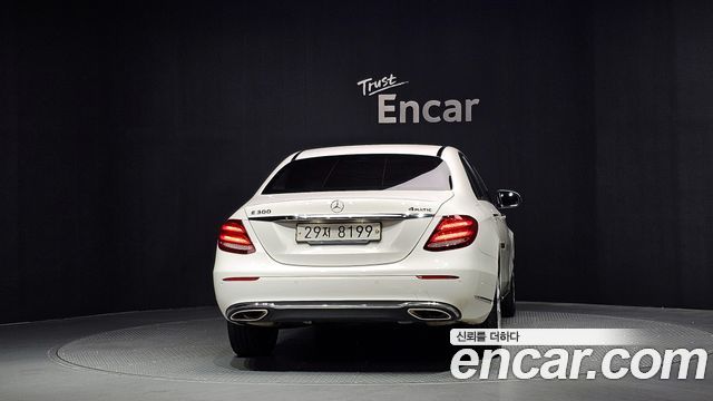 Mercedes-Benz E-Class из Кореи Encar