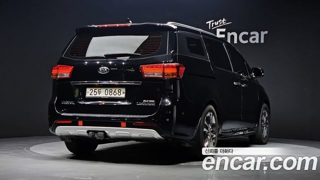 Kia Carnival из Кореи Encar