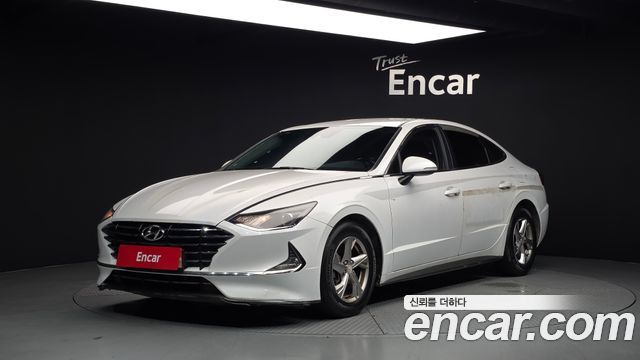 Hyundai Sonata 2.0 Modern — пробег 184 690 км — фото 1 из 5