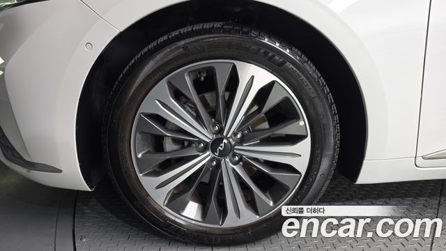 Kia K8 Signature — пробег 30 250 км — фото 5 из 5