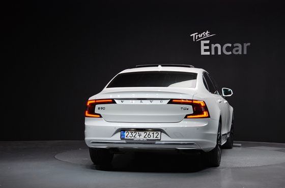 Volvo S90 T8 AWD Ultra Bright — пробег 21 046 км — фото 4 из 5