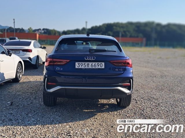 Audi Q3 35 TDI Premium Sportback — пробег 1 250 км — фото 2 из 5