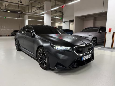 BMW M5 M5 Sedan — пробег 5 000 км — фото 1 из 5