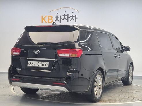 Kia Carnival 9-seater Prestige — пробег 144 340 км — фото 3 из 5