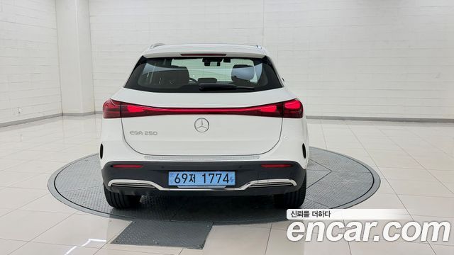 Mercedes-Benz EQA из Кореи Encar