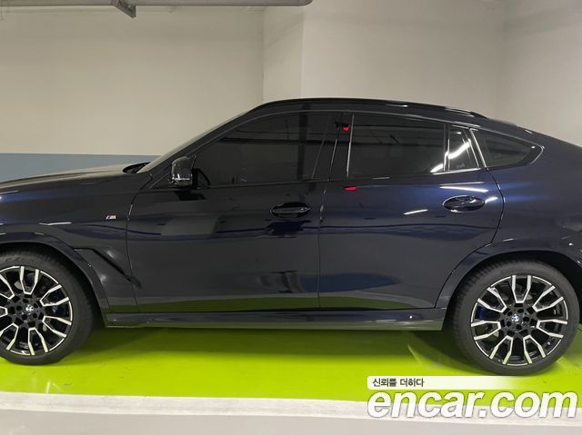BMW X6 xDrive40i M Sport — пробег 6 100 км — фото 5 из 5