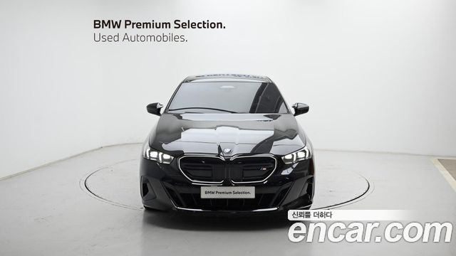 BMW i5 M60 xDrive — пробег 4 213 км — фото 3 из 5