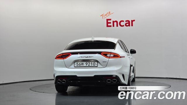 Kia Stinger 2.0 Turbo AWD Platinum — пробег 64 415 км — фото 4 из 5