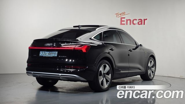 Audi e-tron 55 Quattro Sportback — пробег 51 473 км — фото 2 из 5