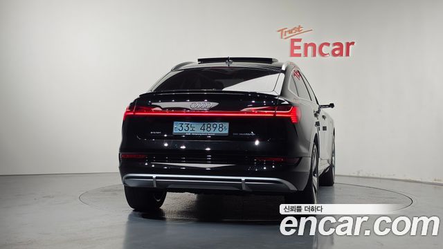 Audi e-tron 55 Quattro Sportback — пробег 51 473 км — фото 4 из 5