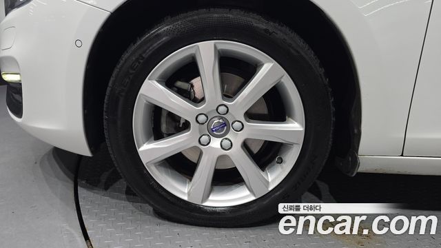 Volvo S60 из Кореи Encar
