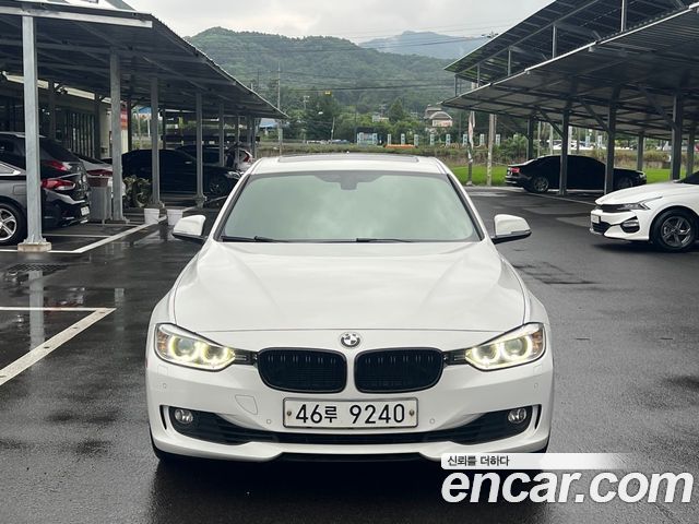 BMW 3-Series 320i — пробег 147 556 км — фото 3 из 5
