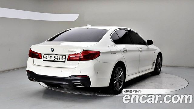 BMW 5-Series 520d M Sport Special Edition — пробег 101 230 км — фото 4 из 5