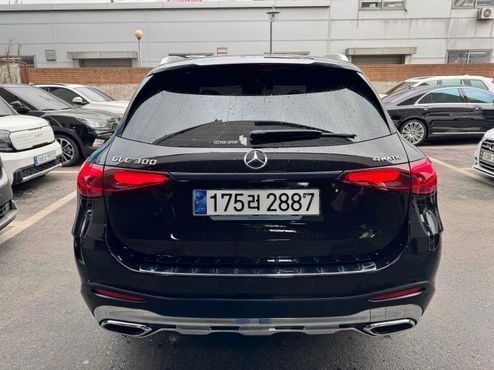 Mercedes-Benz GLC-Class GLC300 4MATIC AMG Line — пробег 22 000 км — фото 4 из 5