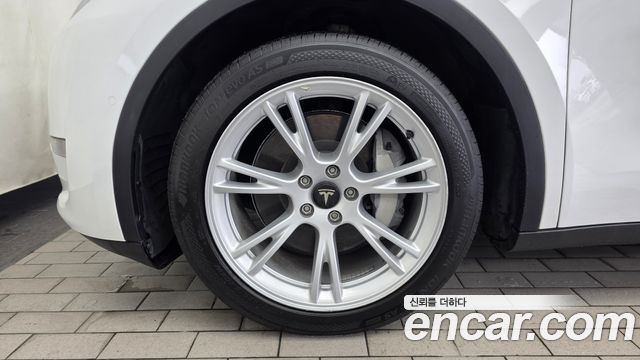 Tesla Model Y Long Range AWD — пробег 72 658 км — фото 5 из 5