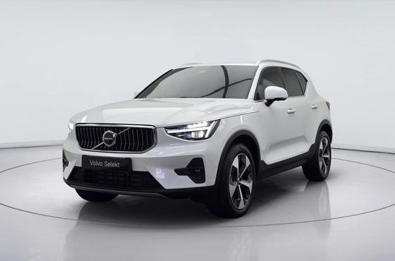 Volvo XC40 B4 Ultimate Bright — пробег 8 183 км — фото 1 из 5