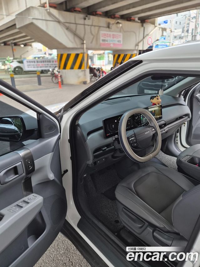 Kia EV3 Standard 2WD Air — пробег 7 333 км — фото 3 из 5