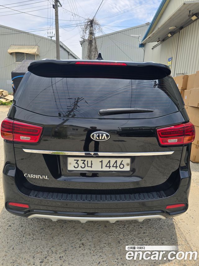 Kia Carnival из Кореи Encar
